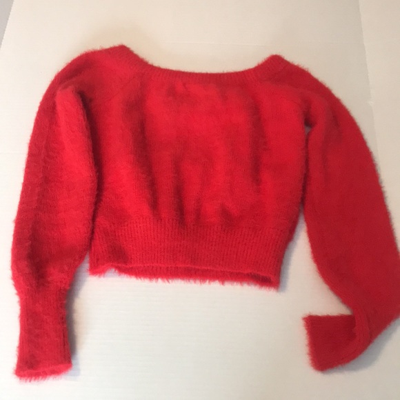 Kendall & Kylie Shorty Fuzzy sweater - Picture 3 of 4